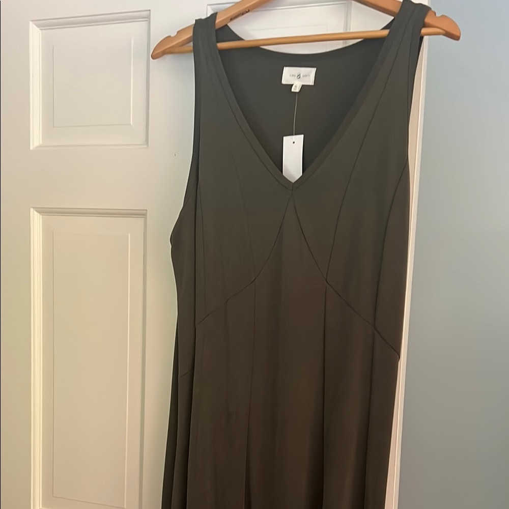 Lou & Grey Green Sleeveless V-Neck Sheath Maxi Dress